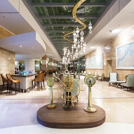 Titanic Deluxe Lara 5* Antalya